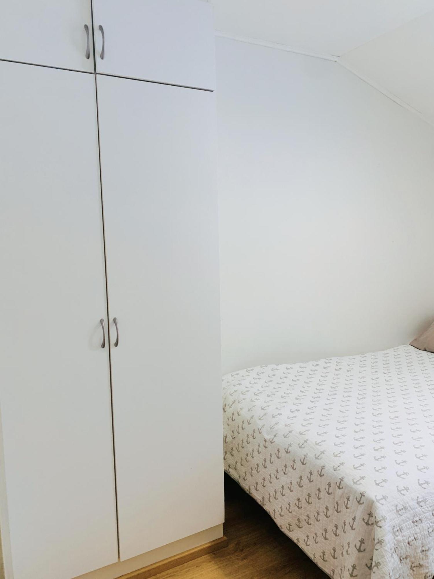 Private Rooms Near Metro, Free Parking,Direct Bus From Airport Helsinki Bagian luar foto